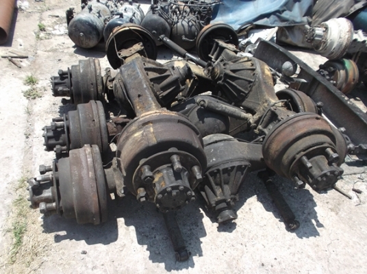 ขายเพลาหลัง ISUZU NPR 115-120 แรง 5น็อต รับประกันของนอกแท้