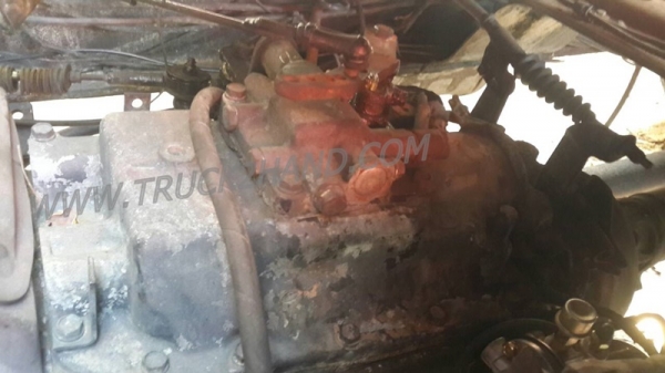 รถบรรทุกน้ำ  10 ล้อ  ยี่ห้อ ISUZU    น็อต  8 ตัว