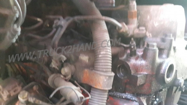 รถบรรทุกน้ำ  10 ล้อ  ยี่ห้อ ISUZU    น็อต  8 ตัว