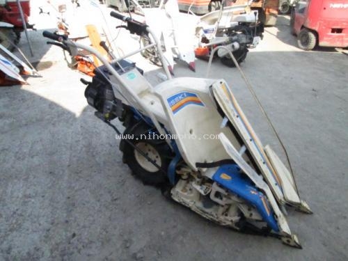 รถเกี่ยวข้าวเดินตาม   ISEKI    RL25 รหัสสินค้า : 80802428  หรือเพิ่มเติมไดที่ www.nihonmono.com