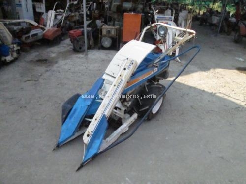 รถเกี่ยวข้าวเดินตาม  ISEKI    RX310 รหัสสินค้า : 80802430 หรือเพิ่มเติมไดที่ www.nihonmono.com