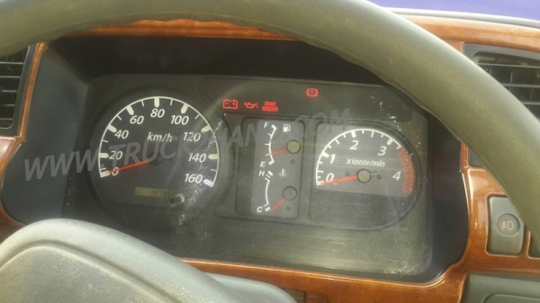 รถ 6ล้อ Isuzu  NQR 175 รถรั้ว กระบะยาว5.6เมตร เข็มไมล์ 197850 รถปี 2549