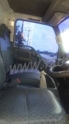 รถ 6ล้อ Isuzu  NQR 175 รถรั้ว กระบะยาว5.6เมตร เข็มไมล์ 197850 รถปี 2549