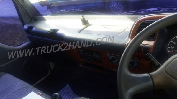 รถ 6ล้อ Isuzu  NQR 175 รถรั้ว กระบะยาว5.6เมตร เข็มไมล์ 197850 รถปี 2549