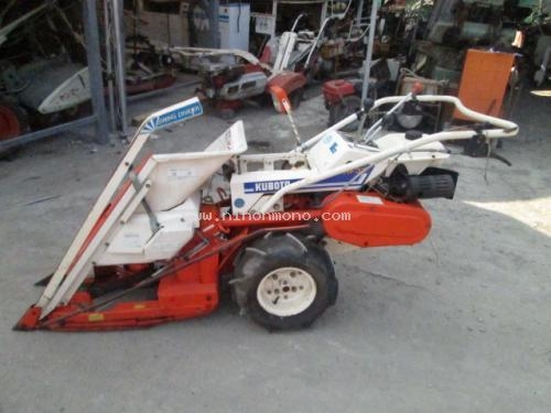 รถเกี่ยวข้าวเดินตาม   KUBOTA    HF32  รหัสสินค้า : 80802431 หรือเพิ่มเติมไดที่ www.nihonmono.com