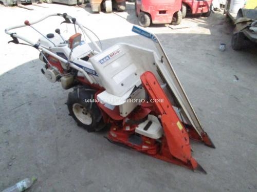 รถเกี่ยวข้าวเดินตาม   KUBOTA    HF32  รหัสสินค้า : 80802431 หรือเพิ่มเติมไดที่ www.nihonmono.com