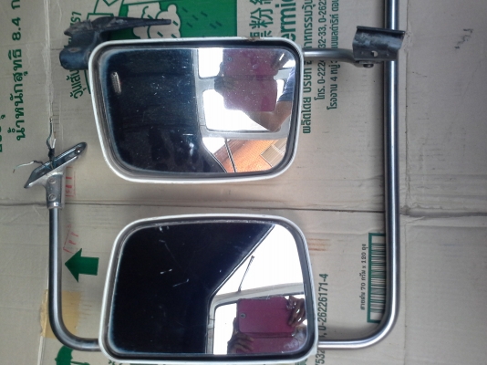 ขายคร้าบ กระมองข้างเเบบใหญ่ ปรับไฟฟ้า japan แท้ เลนส์ใสๆ พลาสติกครอบมีรอยตามรูปเก็บงานหน่อยหล่อเลย ใส่เรโทร หล่อเทห์ไม่ซ้ำใคร ด่วน2800-แถมสวิชท์ปรับให้1ตัวคร้าบ สนใจ ib/081-7915677