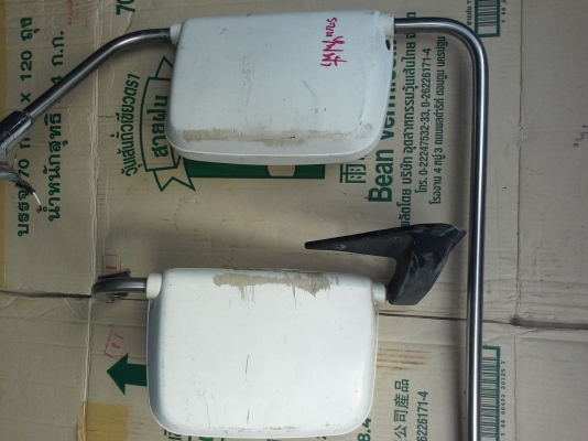 ขายคร้าบ กระมองข้างเเบบใหญ่ ปรับไฟฟ้า japan แท้ เลนส์ใสๆ พลาสติกครอบมีรอยตามรูปเก็บงานหน่อยหล่อเลย ใส่เรโทร หล่อเทห์ไม่ซ้ำใคร ด่วน2800-แถมสวิชท์ปรับให้1ตัวคร้าบ สนใจ ib/081-7915677