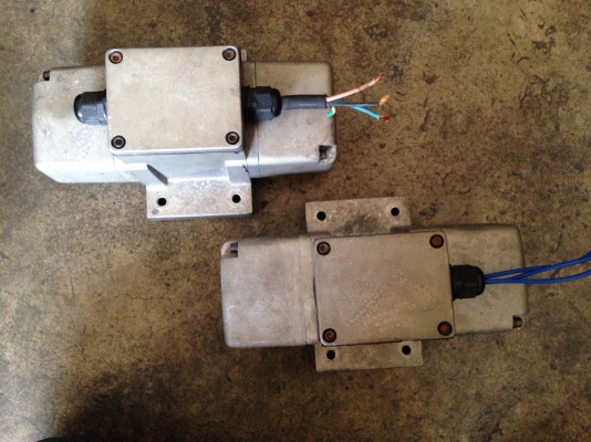 ขายมอเตอร์ สั่น-เขย่า 380V โครงสร้างอลูมิเนียมทั้งตัว made in Germany สภาพสวย พร้อมใช้งาน มี 2 ตัวครับ