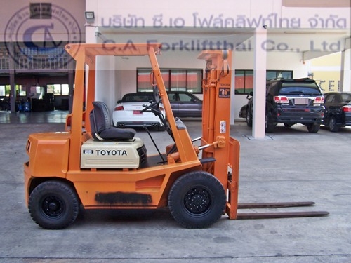 ขายรถ โฟล์คลิฟท์ TOYOTA รุ่น 4-FD25