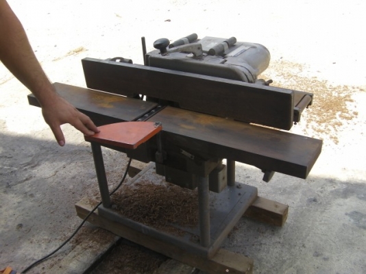 เครื่องโครกไม้ไซไม้ 2in 1 ราคา 25,000บาทสภาพ 80\%ยี่ห้อ มาชิต้า พร้อมหม้อแปลง เหมาะสำหรับใช้นอกสถานที่ตามหน้าไซตงาน ของญี่ปุ่นแท้