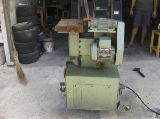 เครื่องโครกไม้ไซไม้ 2in 1 ราคา 25,000บาทสภาพ 80\%ยี่ห้อ มาชิต้า พร้อมหม้อแปลง เหมาะสำหรับใช้นอกสถานที่ตามหน้าไซตงาน ของญี่ปุ่นแท้ เครื่องโครกไม้ไซไม้ 2in 1 ราคา 25,000บาทสภาพ 80\%ยี่ห้อ มาชิต้า พร้อมหม้อแปลง เหมาะสำหรับใช้นอกสถานที่ตามหน้าไซตงาน ของญี่ปุ่นแท้