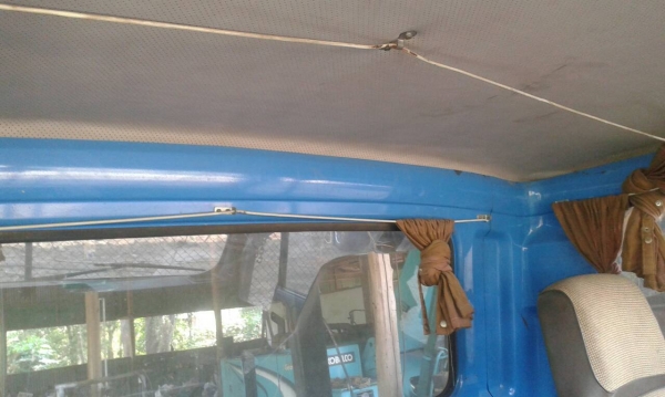 รถอีซูซุ 10 ล้อ ( จำโบ้ )  ท้ายลาด  เปลื่ยนเครื่อง 175 แรงม้า.    สนใจติดต่อ  081 - 6079515