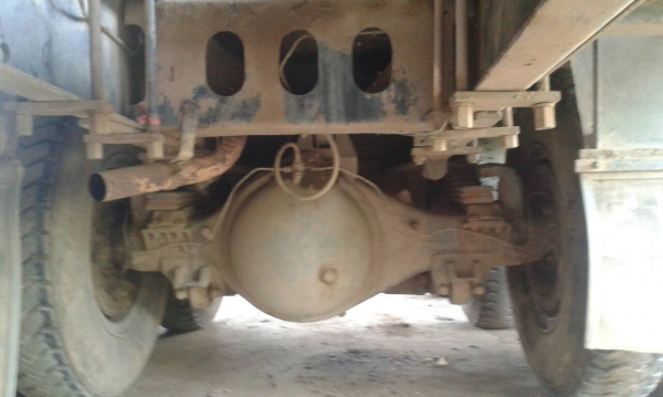 รถอีซูซุ 10 ล้อ ( จำโบ้ )  ท้ายลาด  เปลื่ยนเครื่อง 175 แรงม้า.    สนใจติดต่อ  081 - 6079515