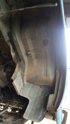 รถอีซูซุ 10 ล้อ ( จำโบ้ )  ท้ายลาด  เปลื่ยนเครื่อง 175 แรงม้า.    สนใจติดต่อ  081 - 6079515