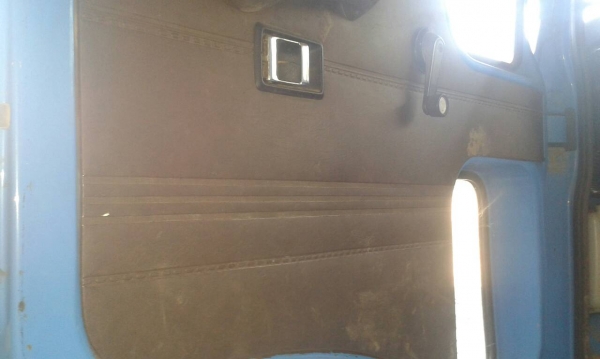 รถอีซูซุ 10 ล้อ ( จำโบ้ )  ท้ายลาด  เปลื่ยนเครื่อง 175 แรงม้า.    สนใจติดต่อ  081 - 6079515