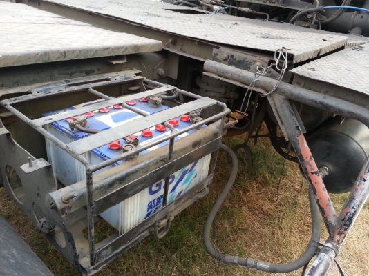 ขายหัวลาก 3m เครื่อง 240 แรง เกียร์ฟูลเลอร์ รถพร้อมใช้ โทร 0872508883 คิงส์