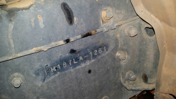 รถฮีโน่ 10 ล้อดั้ม F18  178 แรงม้า. ปี 32    สนใจติดต่อ 081 - 6079515