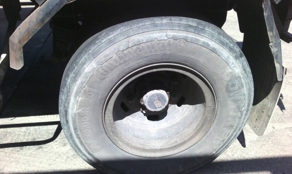 รถอีซูซุ 10 ล้อ ( หลังถนน. ) FVM 270 แรงม้า. ปี 44 - 45 ( ขายแม่ , ลูก  / มีขาย 2 พ่วง. )   สนใจติดต่อ 081 - 6079515