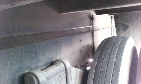 รถอีซูซุ 10 ล้อ ( หลังถนน. ) FVM 270 แรงม้า. ปี 44 - 45 ( ขายแม่ , ลูก  / มีขาย 2 พ่วง. )   สนใจติดต่อ 081 - 6079515