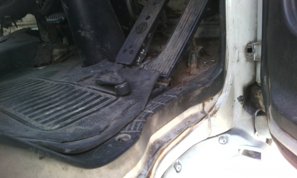 รถอีซูซุ 10 ล้อ ( หลังถนน. ) FVM 270 แรงม้า. ปี 44 - 45 ( ขายแม่ , ลูก  / มีขาย 2 พ่วง. )   สนใจติดต่อ 081 - 6079515