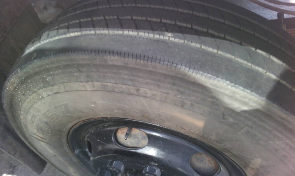 รถอีซูซุ 10 ล้อ ( หลังถนน. ) FVM 270 แรงม้า. ปี 44 - 45 ( ขายแม่ , ลูก  / มีขาย 2 พ่วง. )   สนใจติดต่อ 081 - 6079515