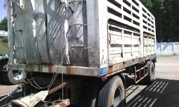 รถอีซูซุ 10 ล้อ ( หลังถนน. ) FVM 270 แรงม้า. ปี 44 - 45 ( ขายแม่ , ลูก  / มีขาย 2 พ่วง. )   สนใจติดต่อ 081 - 6079515