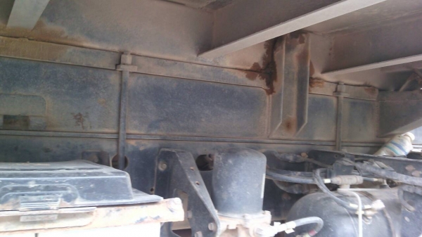 รถฮีโน่  6  ล้อดั้ม 150  แรงม้า.  ปี 50  ( รถวิ่ง 1xx,xxx กว่า กม. )   สนใจติดต่อ 081 - 6079515