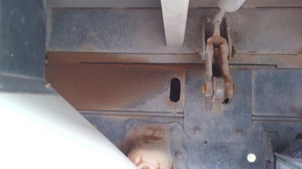 รถฮีโน่  6  ล้อดั้ม 150  แรงม้า.  ปี 50  ( รถวิ่ง 1xx,xxx กว่า กม. )   สนใจติดต่อ 081 - 6079515