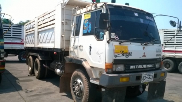 ขาย 10 ล้อดั้ม ไอ้หลงเทอร์โบ FN527M-TF ซีเรียล 7316 รถสวยบางเดิม มีระบบลากพ่วง ดั้มสามมิตร เครื่องเดิม 6D16 220 แรงม้า เกียร์เดิม แอร์ครบ ทะเบียนพร้อมโอน