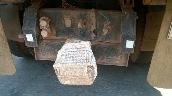 ขาย 10 ล้อดั้ม ไอ้หลงเทอร์โบ FN527M-TF ซีเรียล 7316 รถสวยบางเดิม มีระบบลากพ่วง ดั้มสามมิตร เครื่องเดิม 6D16 220 แรงม้า เกียร์เดิม แอร์ครบ ทะเบียนพร้อมโอน