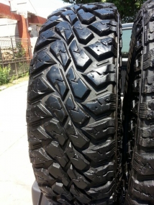 ขายยาง  Maxxis  245 x 75 x 16  MT