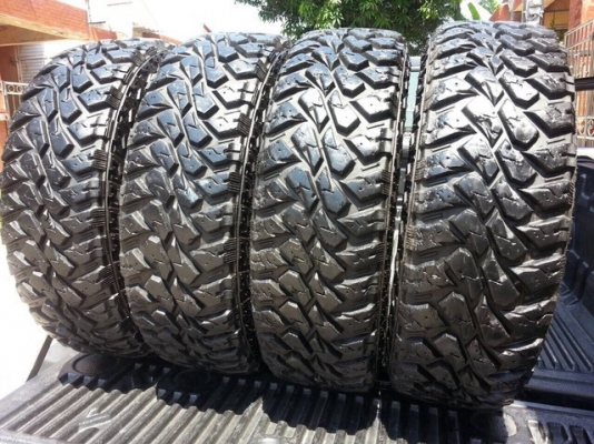 ขายยาง  Maxxis  245 x 75 x 16  MT