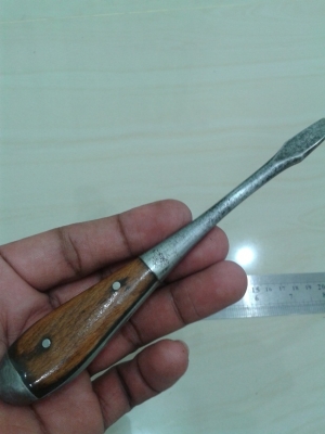 ไขควงแบนประกับไม้ Made In England ไขควงแบนประกับไม้ Made In England