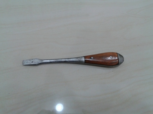 ไขควงแบนประกับไม้ Made In England