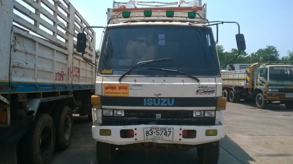 ขาย 10 ล้อดั้ม ROCKY FXZ23NFY K 240 วางเครื่องแดวู เทอร์โบอินเตอร์ 380 แรงม้า เกียร์ Easton เบรคทิฟฟี่แล้ว มีระบบลากพ่วง คัสซีสวยตลอดเส้น ทะเบียนพร้อมโอน จัดแนนซ์ได้ครับ