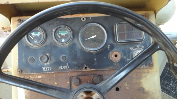 ขายด่วนรถบดSAKAI-SV500DFสั่นสเทือน2เพลามีทะเบืยน10ตัน