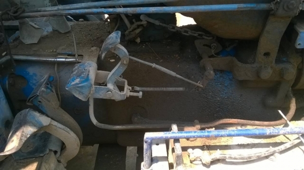 ขายรถไถ FORD 6600 T5 เอกสารเล่มทะเบียน ยางเต็ม อุปกรณ์ผานดันหน้า และผาน 3