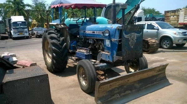 ขายรถไถ FORD 6600 T5 เอกสารเล่มทะเบียน ยางเต็ม อุปกรณ์ผานดันหน้า และผาน 3