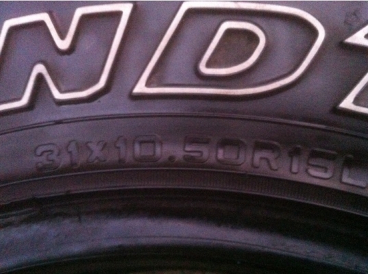 ยาง AT ยี่ห้อ DUNLOP 31 10.5 R15 ปี10