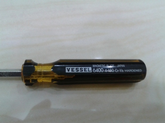 ไขควงแบน  6"  VESSEL 6400 Made In Japan