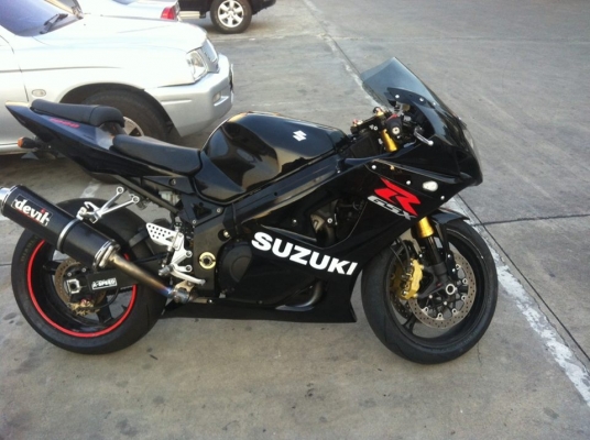 Suzuki GSXR1000 K3 สภาพสวยพร้อมใช้ เครื่องดี สีสวย อินวอยซ์จริง สรรพสามิตแท้ Suzuki GSXR1000 K3 สภาพสวยพร้อมใช้ เครื่องดี สีสวย อินวอยซ์จริง สรรพสามิตแท้