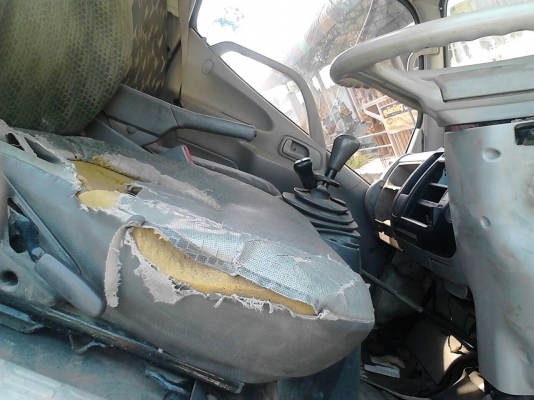 ขายด่วนรถ6ล้อHINODUTROเครือง136รถห้างแท้ปี48ติดโม้ตรง3คิว