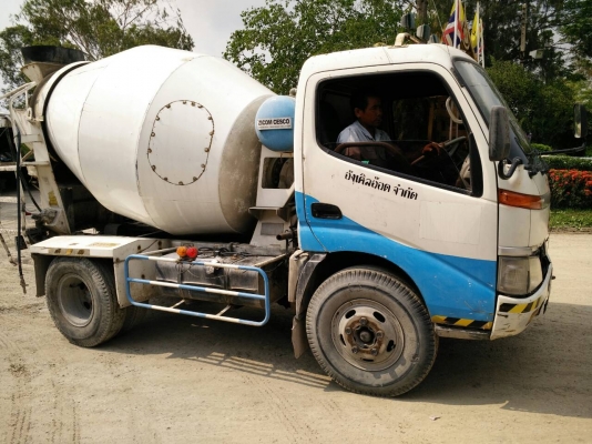 ขายด่วนรถ6ล้อHINODUTROเครือง136รถห้างแท้ปี48ติดโม้ตรง3คิว