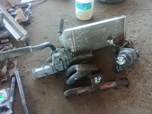 TURBO IHI พร้อมอินเตอร์ ท่อไอดี คอห่านท่อไอเสีย  ( ถอดออกจากฮีโน่ HO 7D - 7C ) TURBOแกรนแน่น พร้อมใช้