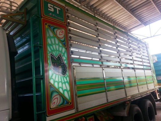 กระบะ 10 ล้อ ไม่ดัมพ์ กระบะอลูมิเนียม พื้นสแตนเลส ยาว 6.20 เมตร