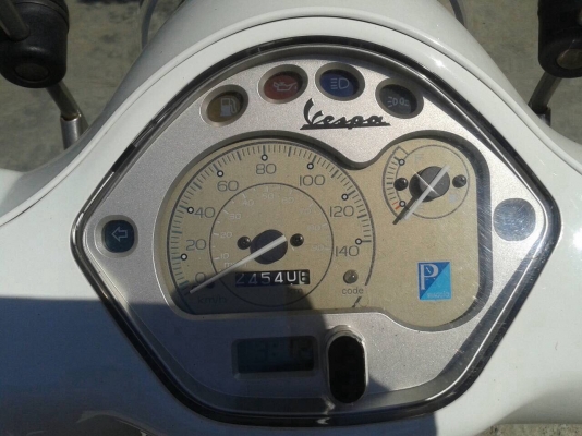 Vespa lx150ปี2010ทะเบียนพร้อมโอน Vespa lx150ปี2010ทะเบียนพร้อมโอน