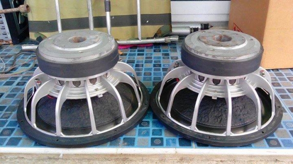 ซับ 15"220*20*2*ว้อย 4 ขาย5500