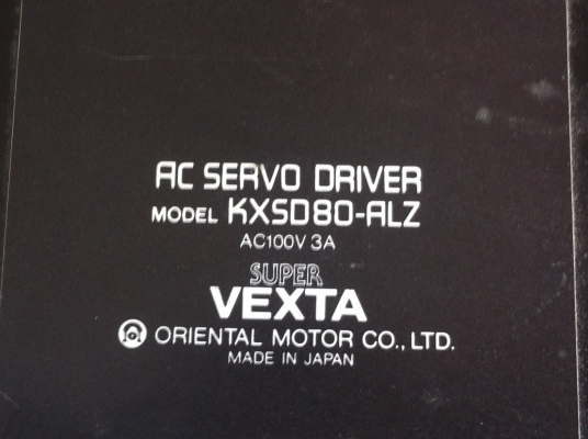 AC SERVO DIRVER อุปกรณ์ที่ใช้งาน ควบคุมความเร็ว  แรงบิดของมอเตอร์  ระยะทางในการเครื่อนที่ ของตัวมอเตอร์ได้