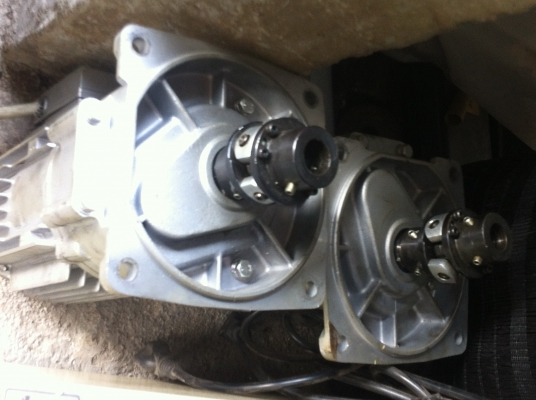 มอเตอร์เกียร์ทด FUJI ขนาด 200 W. หมุน 360 รอบต่อนาที โครงสร้างอลูมิเนียมอัลลอยด์